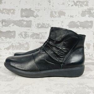 New Munro Scout Black Suede Pull On Ankle Boots K607